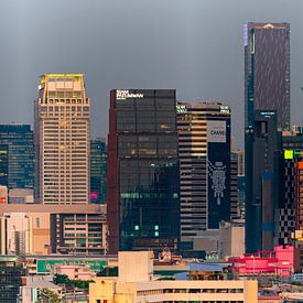 Les gratte-ciel de Bangkok au crépuscule sur Walter G. Allgöwer