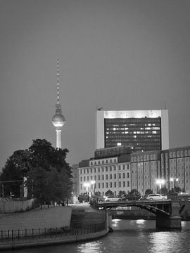 Fernsehturm Berlin von Bianca  Hinnen