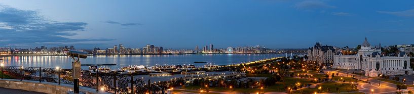 Panorama de Kazan la nuit par Daan Kloeg