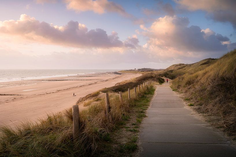 A mild autumn day at the seaside by Thom Brouwer