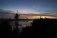 Les moulins à vent au lever du soleil