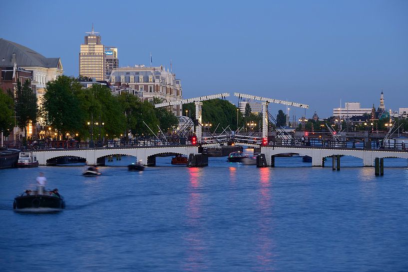 Amstel in Amsterdam met Magere Brug van Merijn van der Vliet