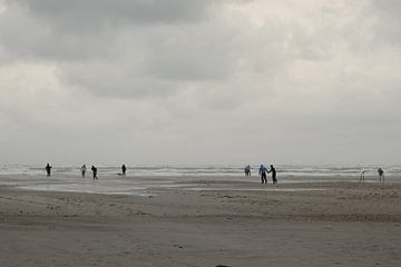 Storm op het strand van Terschelling sur Berthilde van der Leij