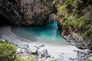 Plage d'une grotte, baie, région de Salerne, Italie sur Fotos by Jan Wehnert