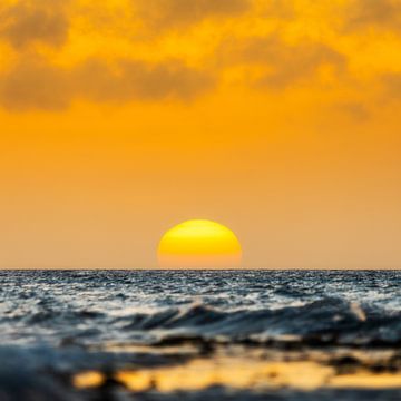Curacao, zonsondergang boven zee van Keesnan Dogger Fotografie
