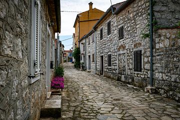 Strass im kroatischen Dorf Vrsar, touristischer Ort