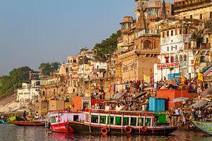 Die Ghats von Varanasi am Ganges