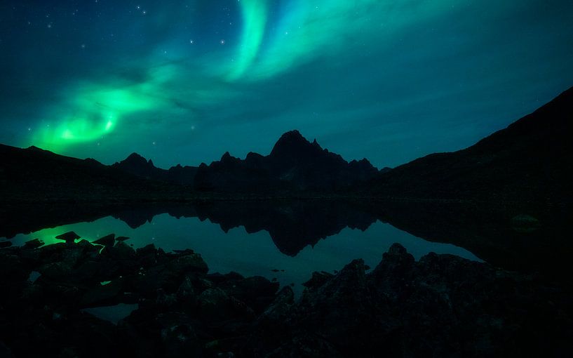 Noorderlicht in de Yukon, Canada van Tomas van der Weijden