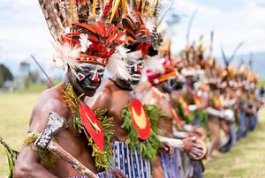 Tribu en Papouasie-Nouvelle-Guinée sur Milene van Arendonk