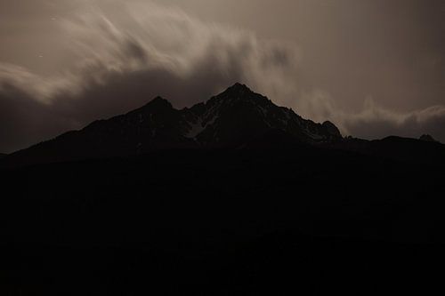 Montagne au clair de lune