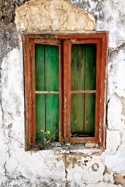 Raam met luiken by Marianne Bras