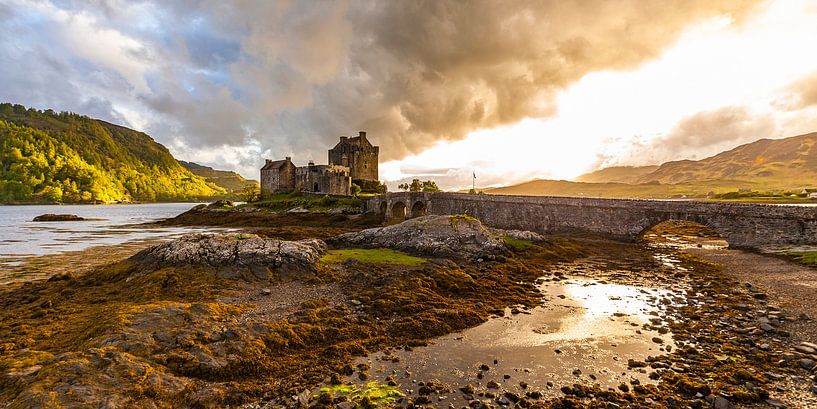 Eilean Donan Castle in Scotland by Werner Dieterich