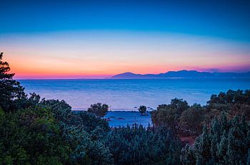 Zonsondergang op het strand op het eiland Kos