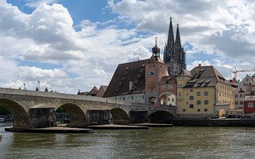 Regensburg op een zomerse dag van Rainer Pickhard