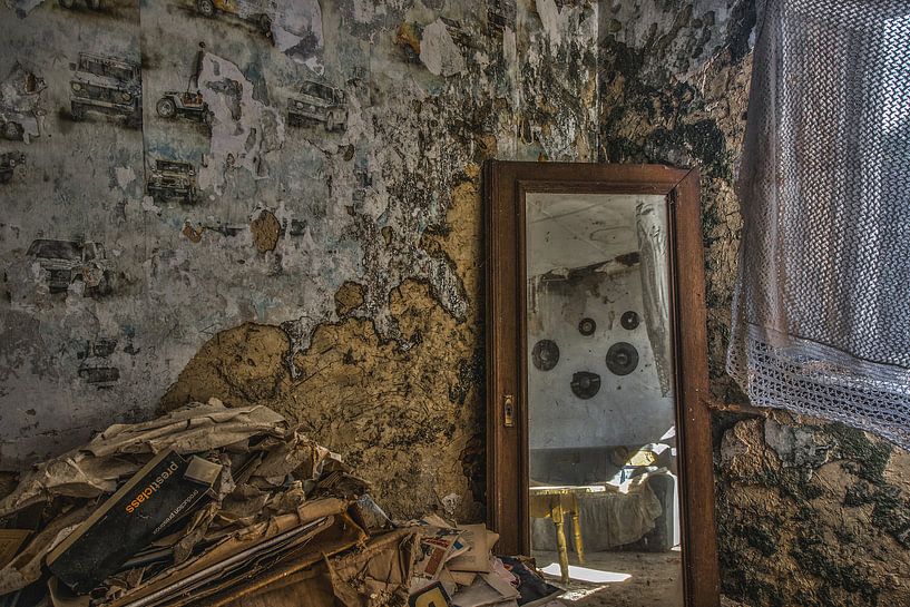 deserted house by Ivana Luijten