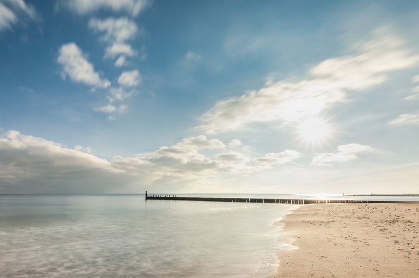 Moments by the sea by Ursula Reins