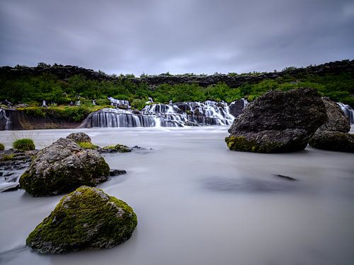 Hraunfossar Watervallen, IJsland