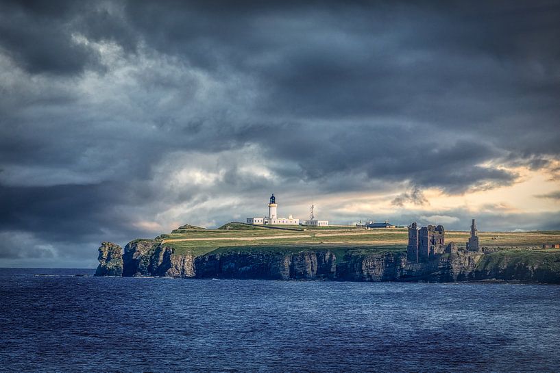Castle Sinclair Girnigoe and Noss Head by Mart Houtman