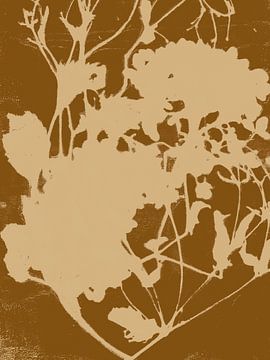 Retro-Blumen in Weiß auf dunklem Ocker von Abstrakte minimalistische Kunst