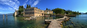 Großes Panorama 3:1 Punta San Vigilio, Gardasee, Italien. von FotoBob