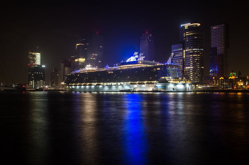 Oasis of the Seas in Rotterdam van Maurice Verschuur