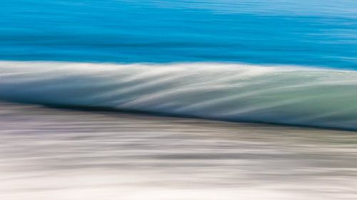 Rolling Wave, 16:9. Colours of the Mediterranean