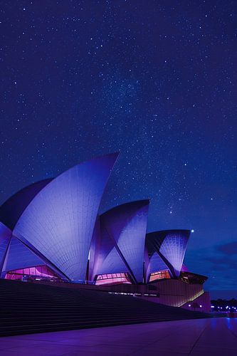 At night at the opera house
