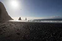 La plage de sable noir de Reynisfjara