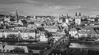 Eine Schwarz-Weiß-Fotografie von einem Abend in Würzburg von Henk Meijer Photography Miniaturansicht