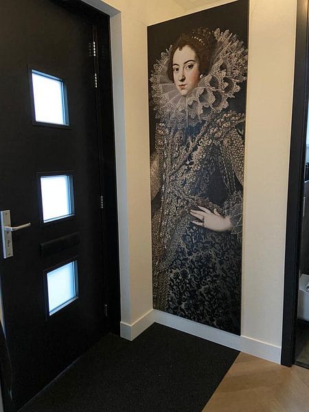 Customer photo: Queen Elizabeth of Bourbon