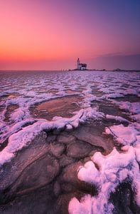 Walking on ice van Georgios Kossieris