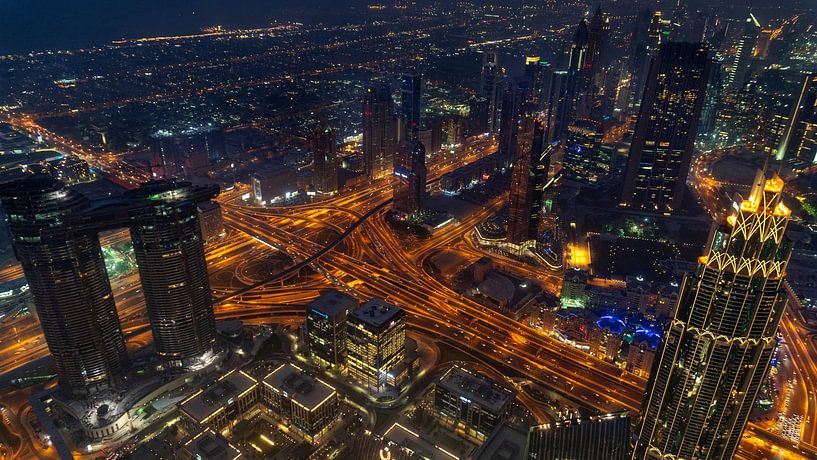 Dubai by Hello Pompoyo