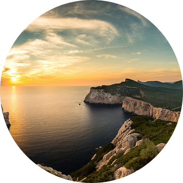 Zonsondergang in de baai bij Alghero - Sardinië van Damien Franscoise