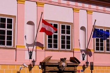 Prague - Drapeaux pour l'ambassade sur Wout van den Berg