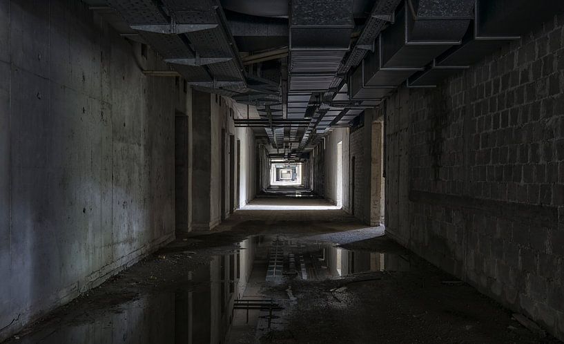 Abandoned hospital - Zagreb (Croatia) by Marcel Kerdijk