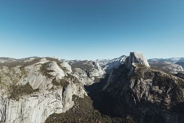 Uitzicht in Yosemite National Park | Reisfotografie fine art foto print | Californië, U.S.A. van Sanne Dost