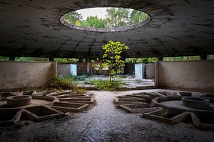 Spa abandonné dans Decay. sur Roman Robroek - Photos de bâtiments abandonnés