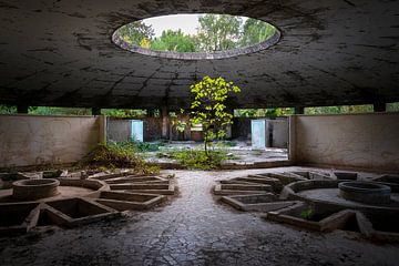 Abandoned Spa in Decay.