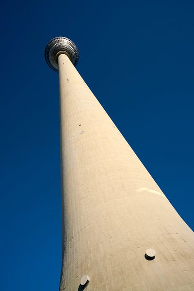 der Fernsehturm in Berlin von Heiko Kueverling