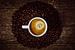 Tasse Kaffee mit Kaffeekranz von Oliver Henze