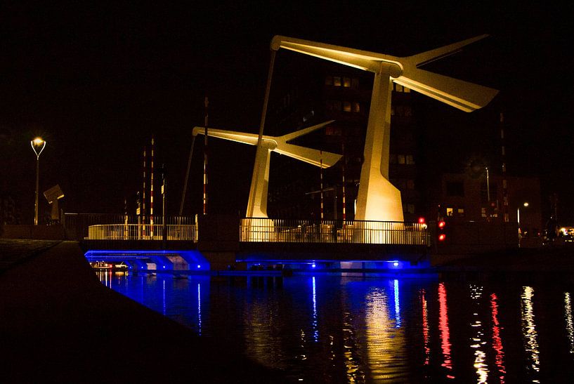 De Blauwe Klap in Assen prachtig verlicht (bestel max 120) van Natuurpracht   Kees Doornenbal