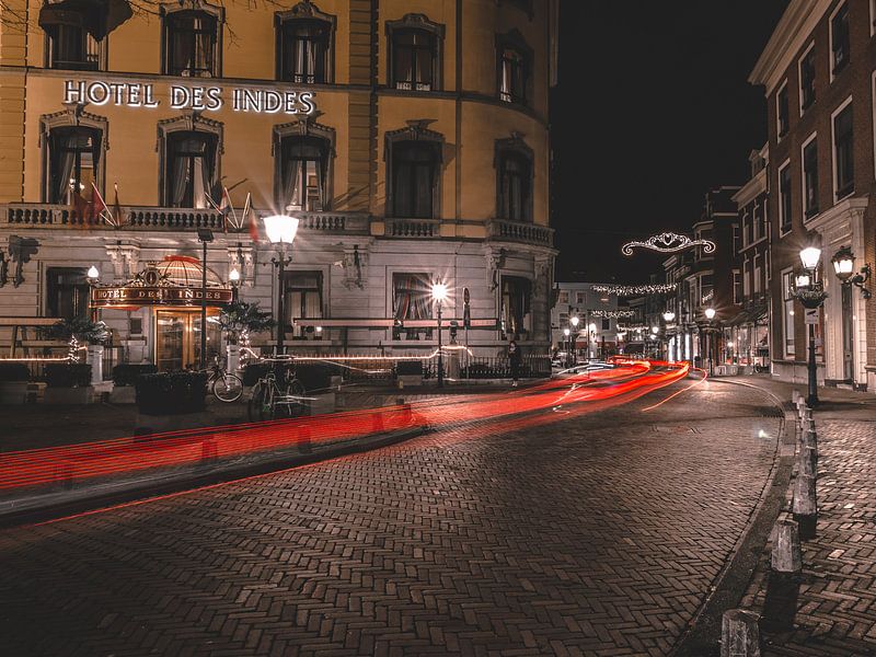 Hôtel des Indes la nuit par Kevin Coellen