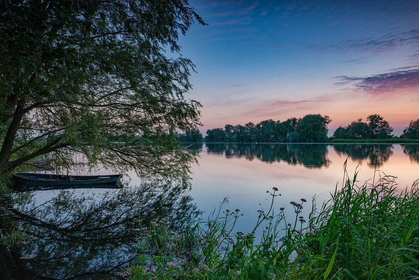 Coucher de soleil dans la région de l'IJsseldelta par une belle journée d'été par Sjoerd van der Wal Photographie
