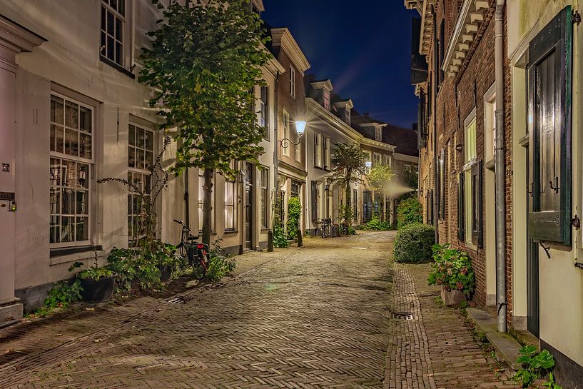 De Muurhuizen Amersfoort in de nacht van Dennisart Fotografie