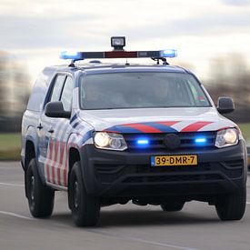 Amarok van de Koninklijke Marechaussee van Mariska Bruin