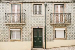 Façade de Lisbonne avec des carreaux sur Patrycja Polechonska