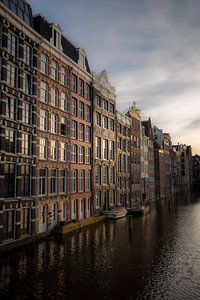Damrak in Amsterdam in seiner schönsten Form von Nina Robin Photography