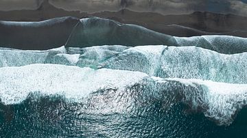 Dark waves by Top down - Maarten Kempen