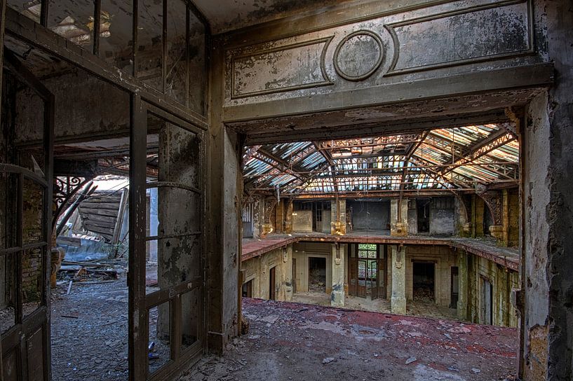 Bureau Central by Tessa Remy Photography