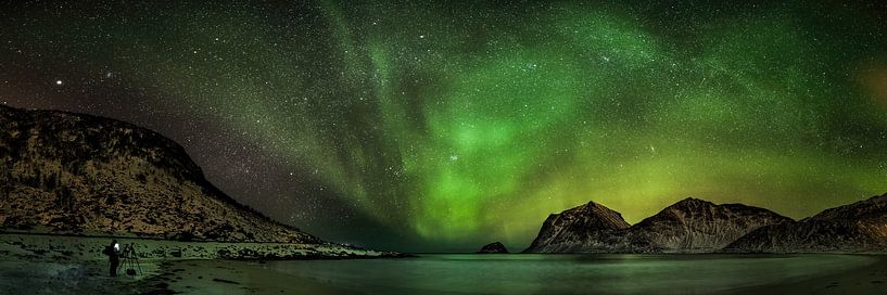 Polarlicht Aurora Borealis in Norwegen mit Sternenhimmel von Voss Fine Art Fotografie